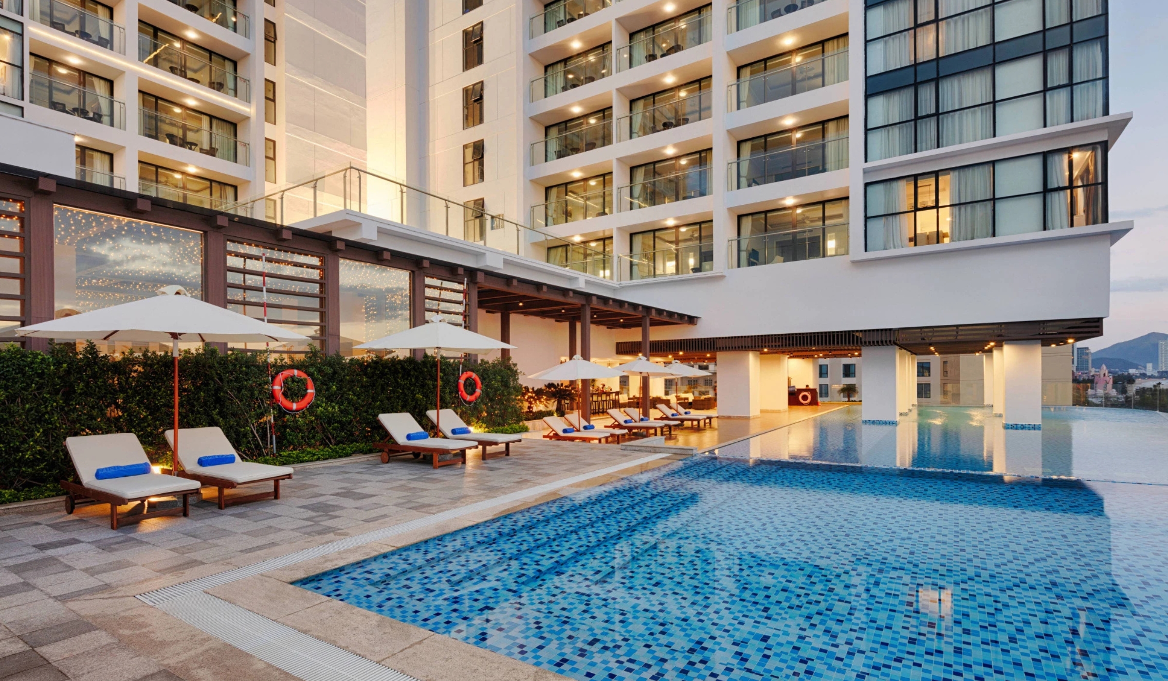Vinpearl Beachfront Nha Trang - NiceGolf