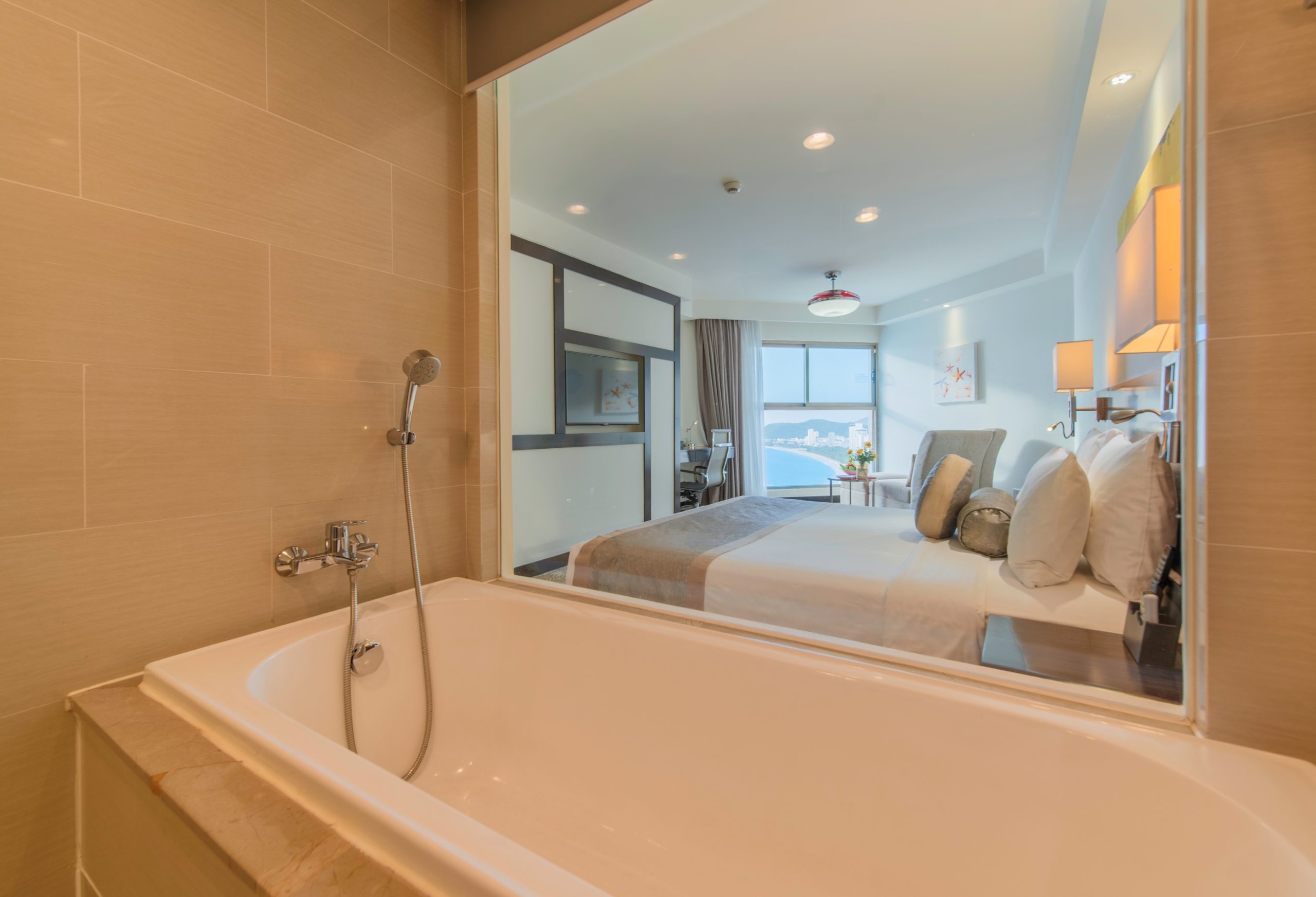 Deluxe Ocean with Balcony