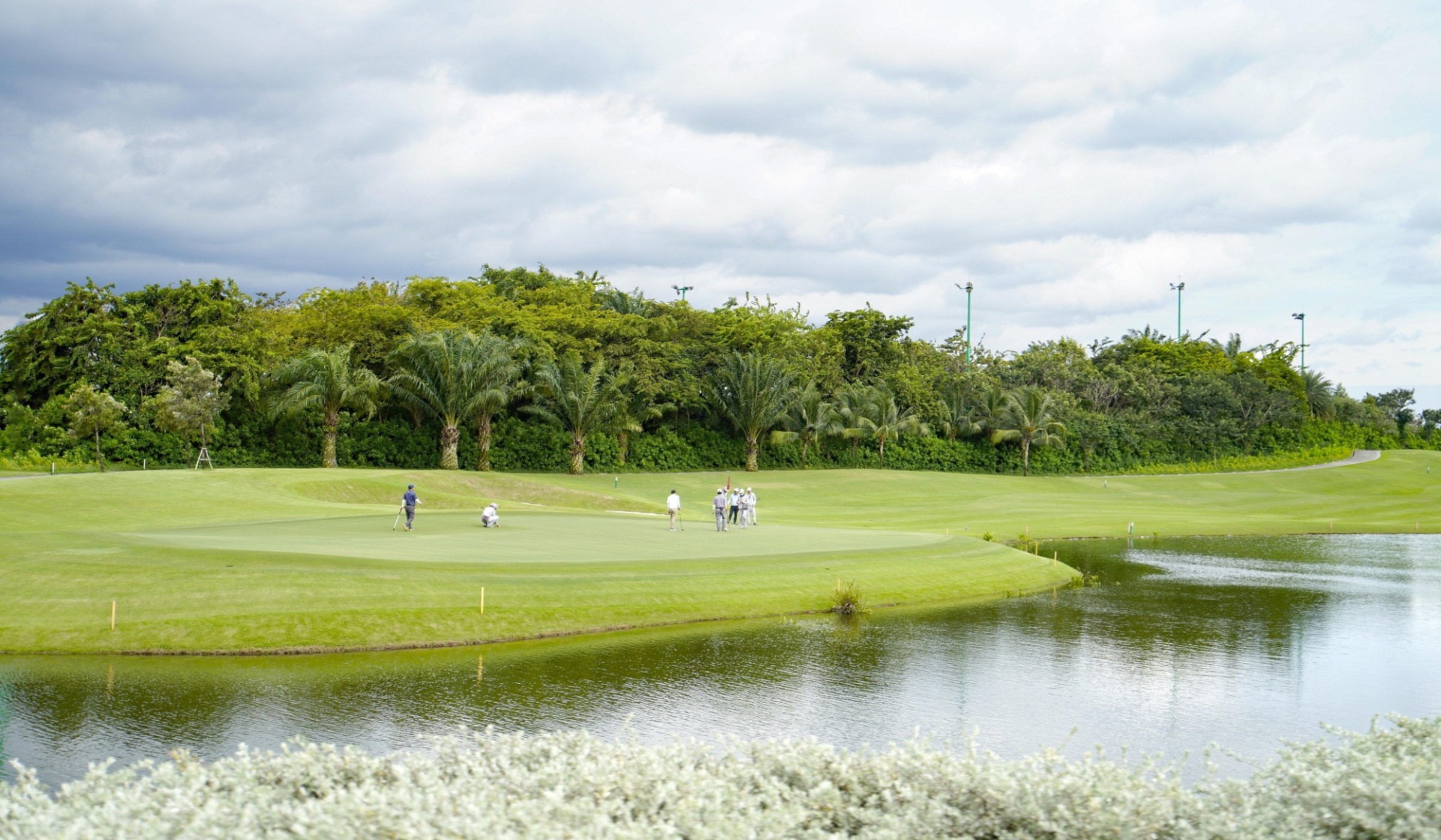 Tan Son Nhat Golf Course - Nicegolf