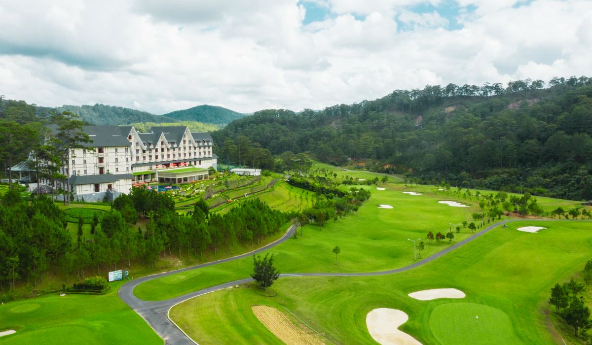 SAM Tuyền Lâm Golf Club – Sân Golf Trong Rừng Thông Đẹp Nhất Đà Lạt
