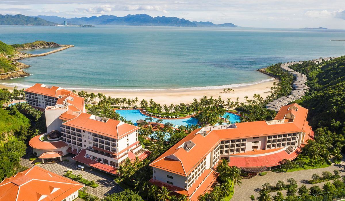Top Resort 5 Sao Gần Các Sân Golf Tại Nha Trang | Golf Resort Nha Trang 2026