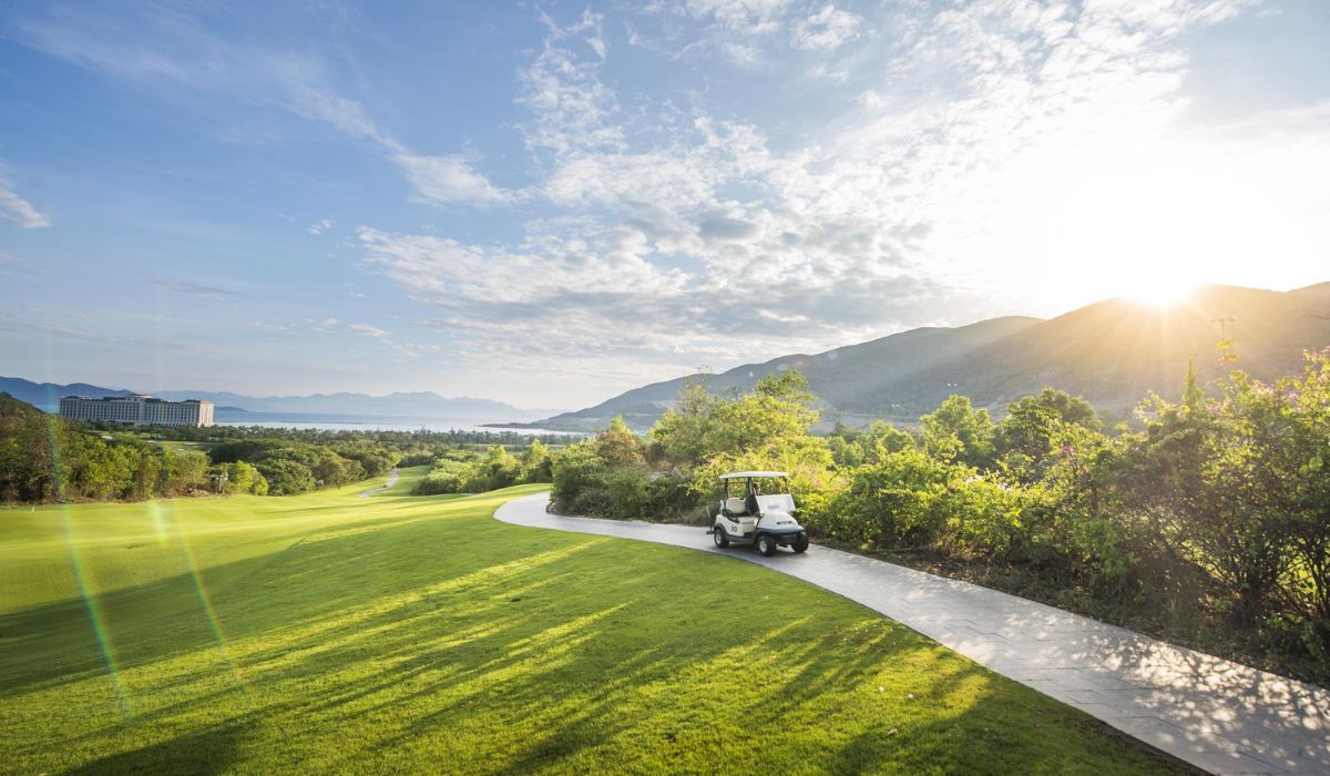 Nên Đặt Tee Time Trước Bao Lâu Khi Chơi Golf Tại Việt Nam? | Golf Booking Vietnam 2026