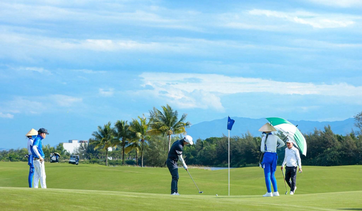 Đi Golf Trip Nhưng Bạn Đồng Hành Không Chơi Golf?